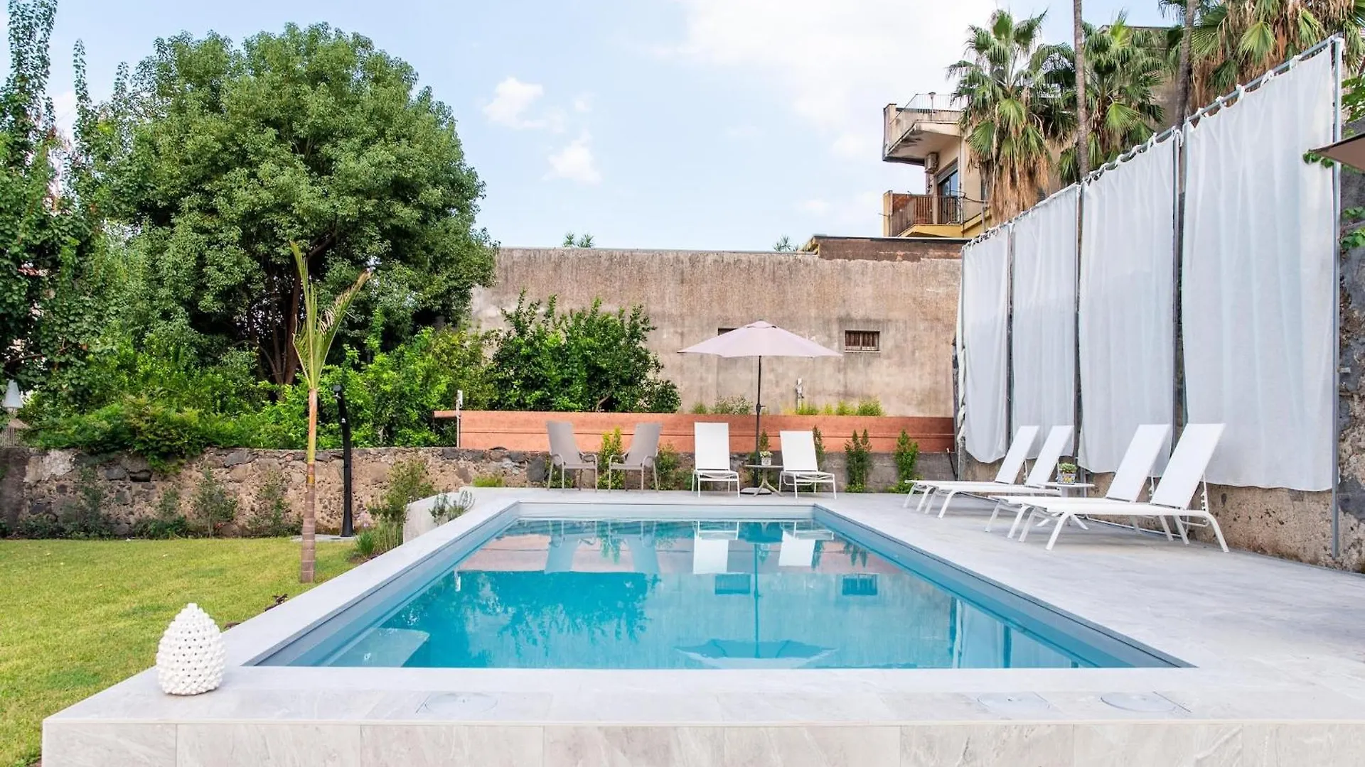 Luxurious Apartment With Pool In جاري 0*,  إيطاليا